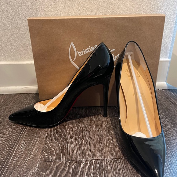 Christian Louboutin Shoes - Christian Louboutin heels size 40